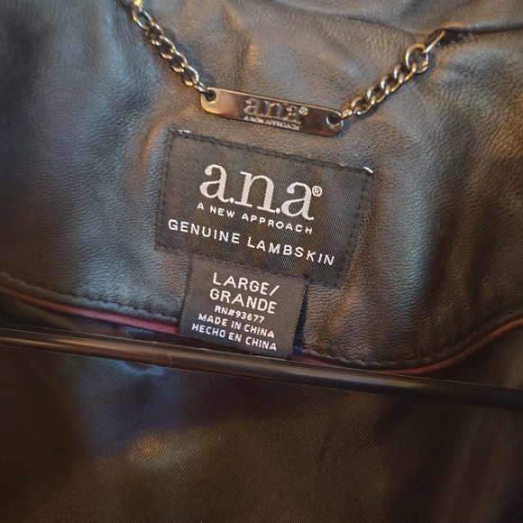 Women's Black Leather Jacket - Picture 2 of 3